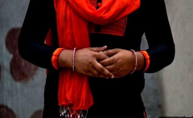 अय्यास मजनू ने दो आदिवासी लड़कियों को धोखे में रख किया गंदा काम, पकड़ाने पर हुआ ये हाल...