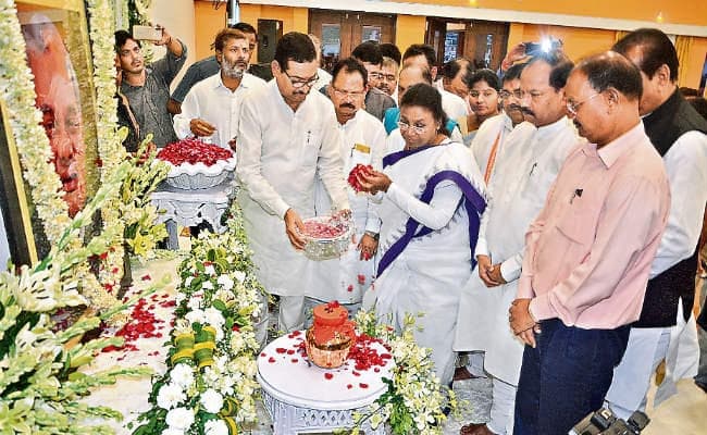 श्रद्धांजलि : परमपिता से विनती है, वाजपेयी जी को लौटा दे, भारत मां को उनकी जरूरत है