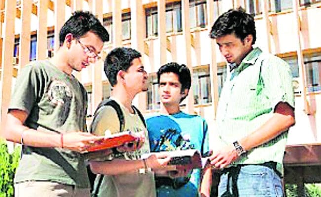 IIT खड़गपुर के इस कोर्स में पहली बार टॉप-100 स्टूडेंट्स का दाखिला, IIT बांबे, NIT त्रिचि व IIIT इलाहाबाद पहली पसंद