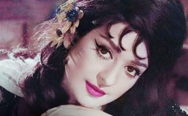 B''Day : दिलीप कुमार से पहले जब इस शादीशुदा एक्‍टर संग जुड़ा था सायरा बानो का नाम