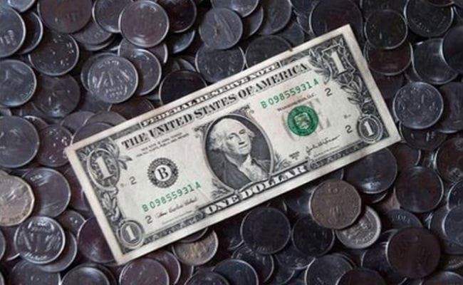 रुपया फिर 70 के पार, शुरुआत में डॉलर के मुकाबले गिरा 27 पैसे