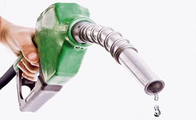 पटना : पेट्रोल में 1.51 व डीजल में 1.60 रुपये की तेजी