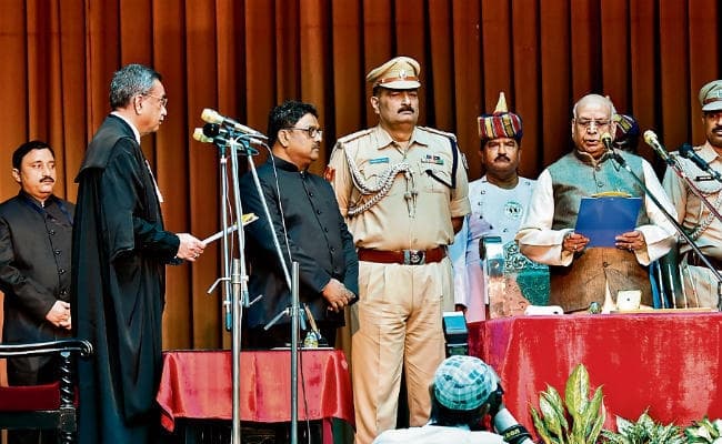 टंडन ने ली राज्यपाल पद की शपथ