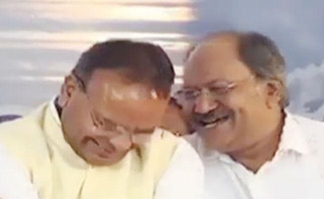 वाजपेयी के लिए रखी शोक सभा में हंसते हुए मंत्रियों का वीडियो वायरल