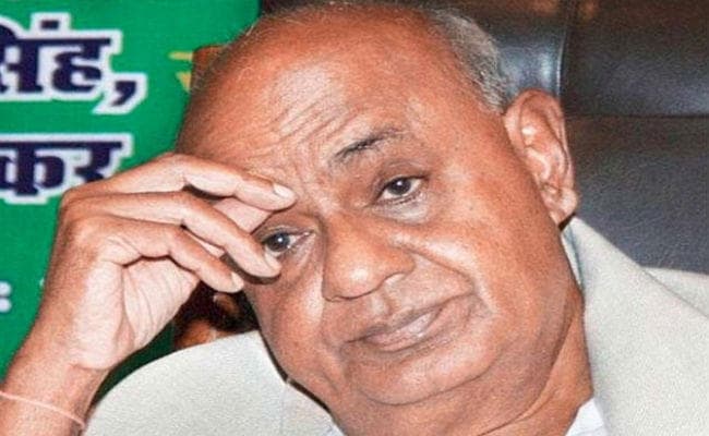 बकाया भुगतान को लेकर रोका गया पूर्व PM देवेगौड़ा का विमान