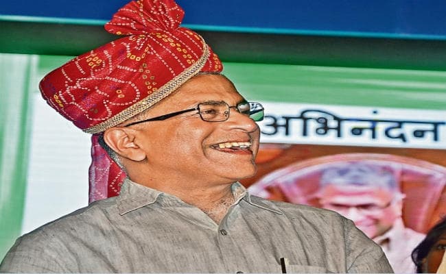 सम्मान समारोह में बोले राज्यसभा के उप-सभापति हरिवंश : साहित्य ही देश बनाता है, समाज गढ़ता है, संस्कार और मूल्य सिखाता है