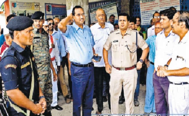 गार्ड से मारपीट, तीन और छात्रों पर मुकदमा