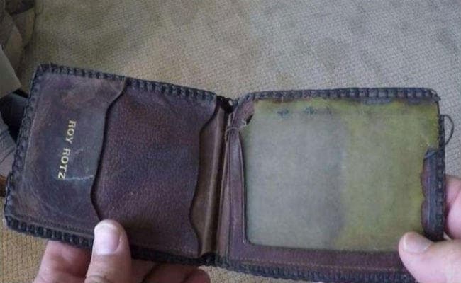 OMG! दूसरे विश्व युद्ध के दौरान खोया बटुआ 77 साल बाद पहुंचा अपने मालिक के पास, जानें…