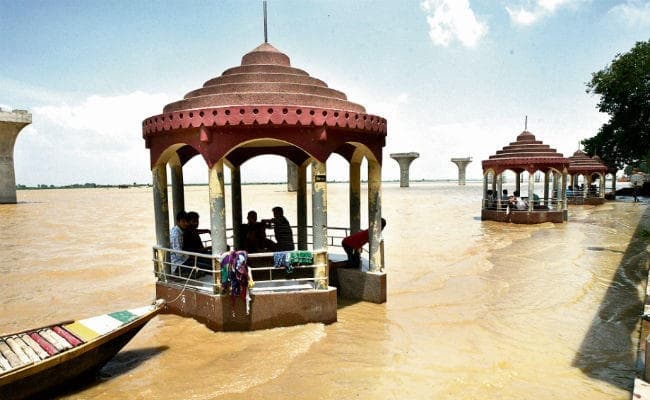 पटना : गंगा के जल स्तर में आयी भारी कमी