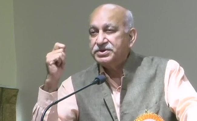 अकबर बोले, हमारे प्रधानमंत्री आतंकवाद के सामने नहीं झुकेंगे