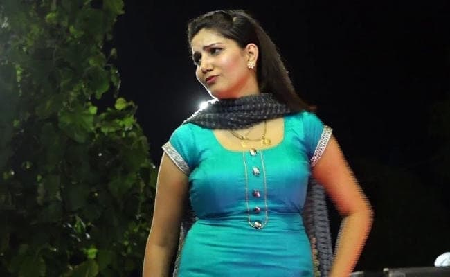 VIDEO : सपना चौधरी का रोमांटिक अंदाज और ‘इश्क का रोग’