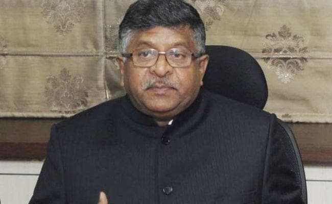 IT Minister ने कहा - सोशल मीडिया प्लेटफॉर्मों को चुनाव प्रभावित करने की छूट नहीं