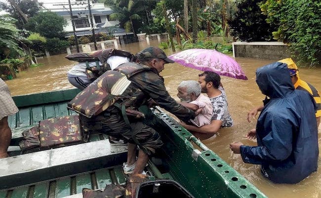 पीएम मोदी ने बाढ़ प्रभावित केरल को और मदद का आश्वासन दिया