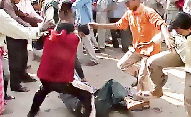 मॉब लिंचिंग : पीड़ित व्यक्ति का तत्काल इलाज करायेंगे एसपी