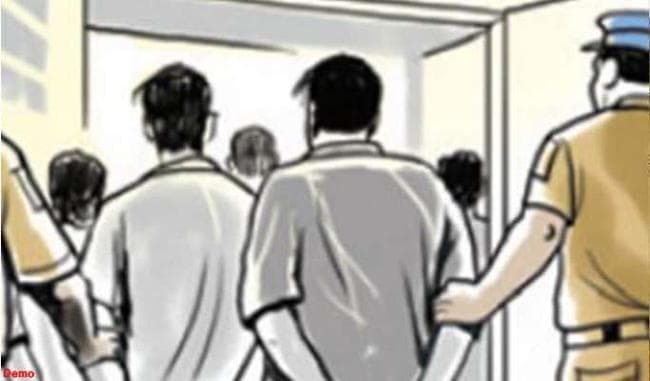 पांच बांग्लादेशी समेत आठ लोग गिरफ्तार, मेट्रो साइट से 5.39 लाख के निर्माण सामग्री की डकैती का मामला