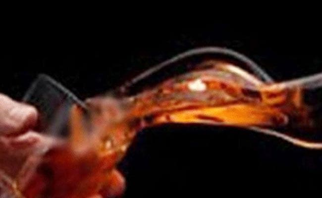 सारण : दुकानदार पर फेंका तेजाब पोखरे में कूद बचायी जान