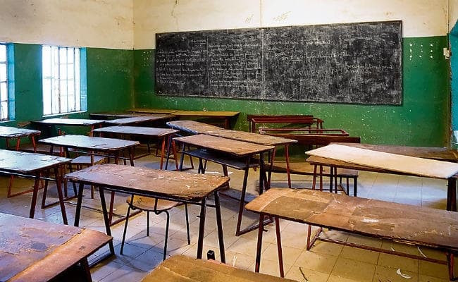 पटना : सरकारी हाईस्कूलों में छात्रों की उपस्थिति 30% भी नहीं