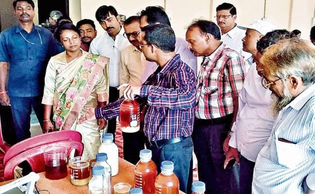 दुमका : तसर कोकुन के बेकार पानी से निकलेगा सेरिसीन