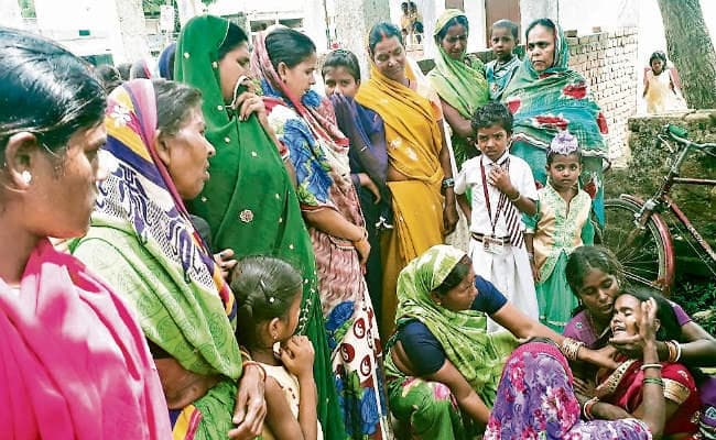 कोडरमा : स्वास्थ्य केंद्र में नहीं मिले डॉक्टर निजी क्लिनिकों ने किया इनकार