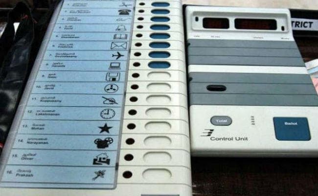 रांची : आम चुनाव की तैयारी को लेकर आठ से 26 अगस्त तक 6,420 इवीएम की जांच