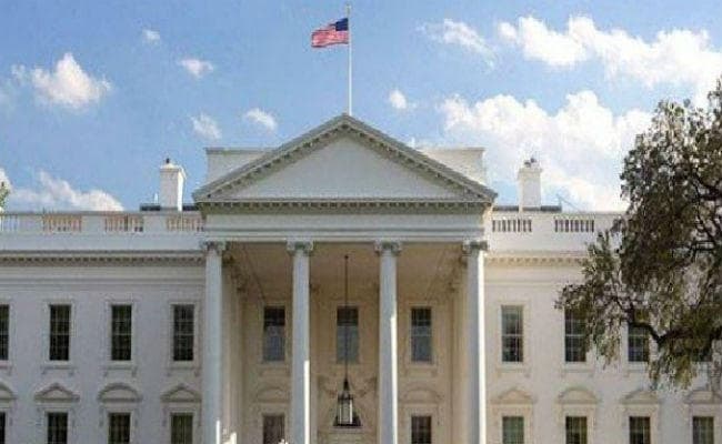 दिवंगत सीनेटर को लेकर ट्रंप का यू-टर्न, व्हाइट हाउस पर झंडा आधा झुकाने का दिया आदेश