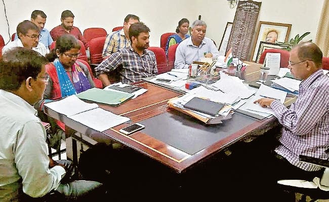 जनसंवाद में आनेवाली शिकायतों की जांच रिपोर्ट अपलोड करें