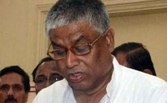 कोलकाता : लोगों को बेवकूफ बना रहे हैं प्रधानमंत्री : मन्नान