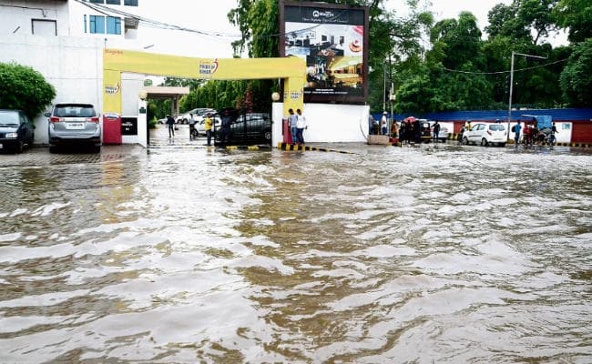 पटना : झमाझम बारिश के साथ फिर लौटा मॉनसून, शनिवार से तेज बारिश होने की संभावना