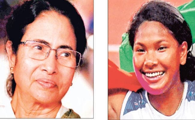 कोलकाता : स्वप्ना बर्मन को 10 लाख नकद व सरकारी नौकरी का तोहफा, मुख्यमंत्री ने की घोषणा