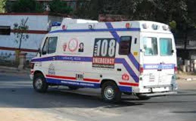 झारखंड में स्वास्थ्य सेवाओं से जुड़ी हेल्पलाइन 108 पर लोग करते हैं गंदी बात