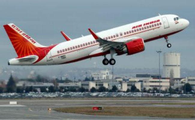 एयर इंडिया इंटरनेशनल की एक उड़ान में शराब के नशे में धुत्त यात्री ने किया कुछ ऐसा कि...