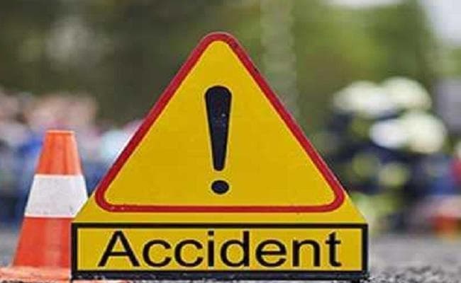 बिहार : सड़क दुर्घटना में दो भाइयों की मौत, 2 अन्य घायल
