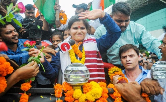 मधुमिता का रांची पहुंचने पर भव्‍य स्‍वागत, एशियाड तीरंदाजी में भारत को दिलाया रजत