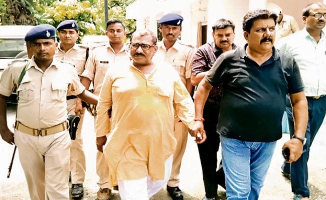 कैमूर : "10 हजार घूस लेते एएसआई गिरफ्तार