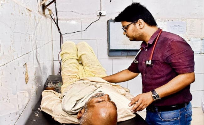 पटना : कार्य से अलग रहे जूनियर डॉक्टर, सीनियर ने संभाला कामकाज, जानें क्या है विवाद की वजह