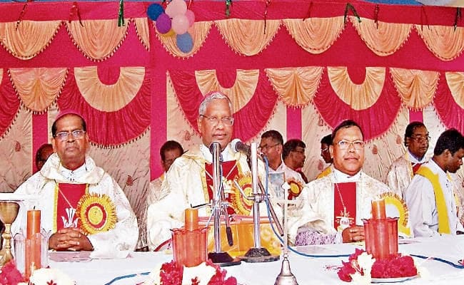 गुमला : हमें बांटने का हो रहा है प्रयास न्याय नीति की स्थापना जरूरी : बिशप विंसेंट बरवा