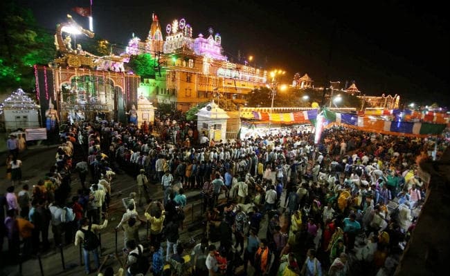 देशभर में श्रीकृष्‍ण जन्‍माष्‍टमी की धूम, राष्‍ट्रपति कोविंद व PM मोदी ने देशवासियों को दी बधाई
