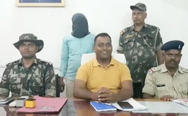 Jharkhand : नक्सलियों के नाम पर दहशत फ़ैलाने वाला एमसीसी उग्रवादी सहदेव यादव गिरफ्तार