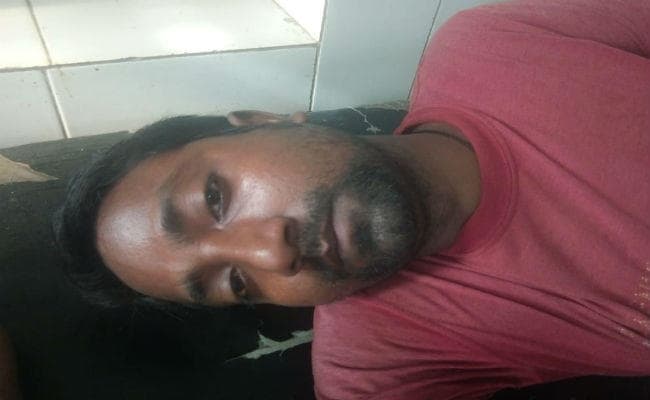 शरीर में रह गया चाकू का टुकड़ा, डॉक्टर ने कर दिया डिस्चार्ज