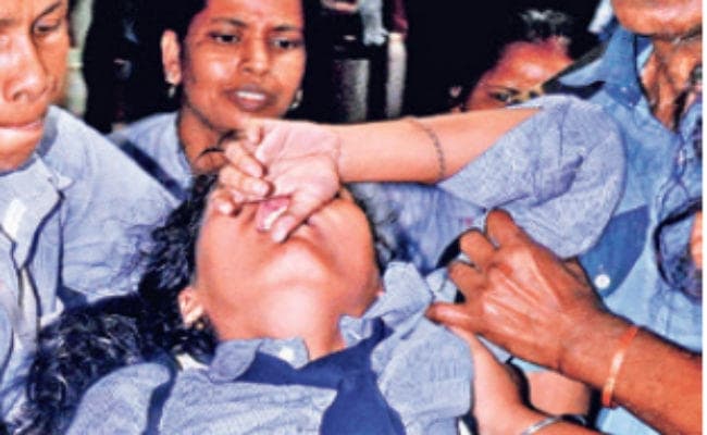 कोलकाता माझेरहाट ब्रिज हादसा : माझेरहाट  के पास कार्यरत मेट्रो ठेका श्रमिकों में रोष