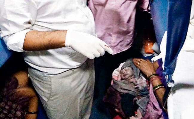 लखीसराय : महिला ने मौर्य एक्स में दिया बच्चे को जन्म