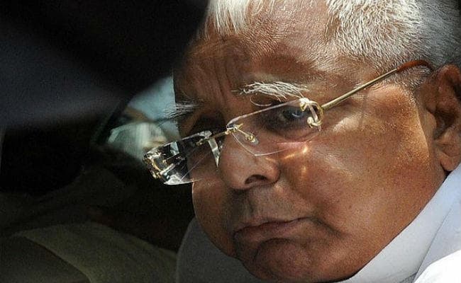 रांची : कम नहीं हो रहा शुगर लेवल, चारा घोटाला में सजा काट रहे लालू प्रसाद को पेईंग वार्ड में किया गया शिफ्ट