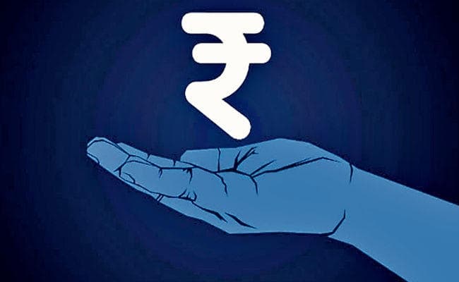 देश-विदेश की आर्थिक हलचलों से हिचकोले खाता रुपया