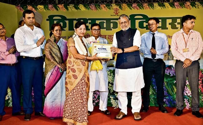 पटना : निजी स्कूलों की फीस पर  नियंत्रण को बनेगा कानून : सुशील मोदी