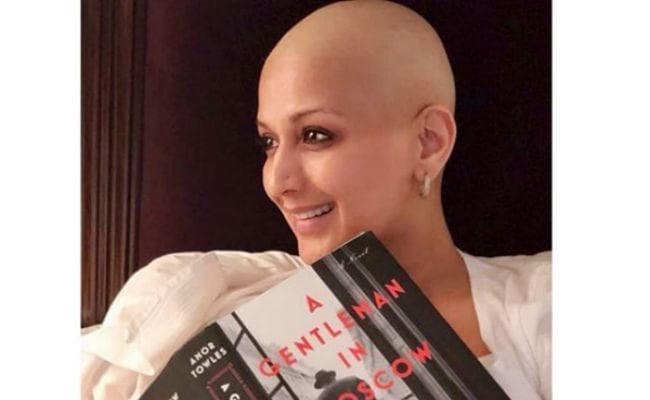 सोनाली बेंद्रे ने शेयर की बाल्‍ड लुक में नयी तसवीर, दिया ये सरप्राइज