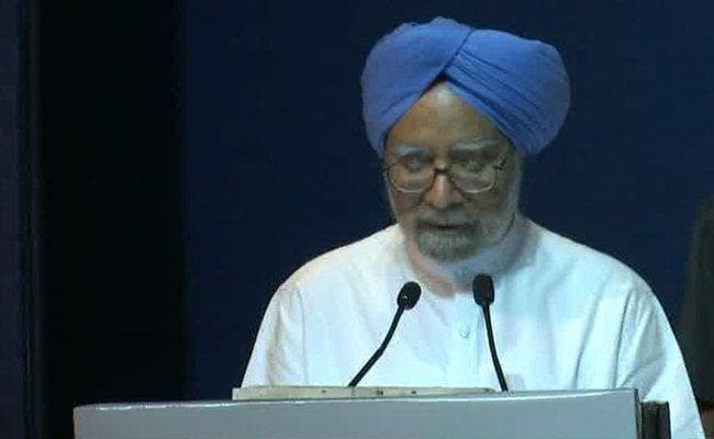पूर्व PM मनमोहन सिंह ने कहा - मोदी सरकार विफल, वैकल्पिक विमर्श अपनाने की जरूरत