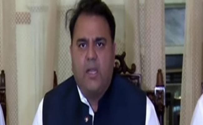 पाकिस्तान के संचार मंत्री ने कहा - सिख तीर्थयात्री बगैर वीजा कर सकेंगे करतारपुर गुरुद्वारा की यात्रा