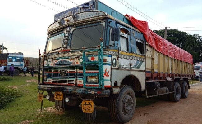 बरकट्ठा : गोरहर थाना पुलिस ने अवैध कोयला लदे ट्रक को किया जब्त