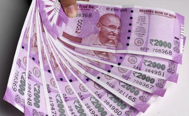 RBI ने 2000 आैर 200 रुपये के नोट पर किया यह बड़ा फैसला, जान लें आप भी…