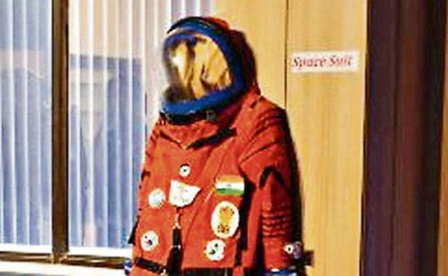 भगवा स्पेस सूट पहनेंगे अंतरिक्ष यात्री, इसरो ने दो साल में बनायी ड्रेस